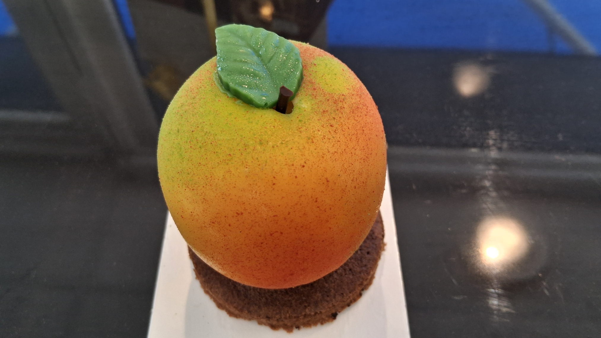 Pomme 2.0: Mousse vanille de Thaiti, pomme rotis au four, vanille de Madagascard, calva de Normandie,