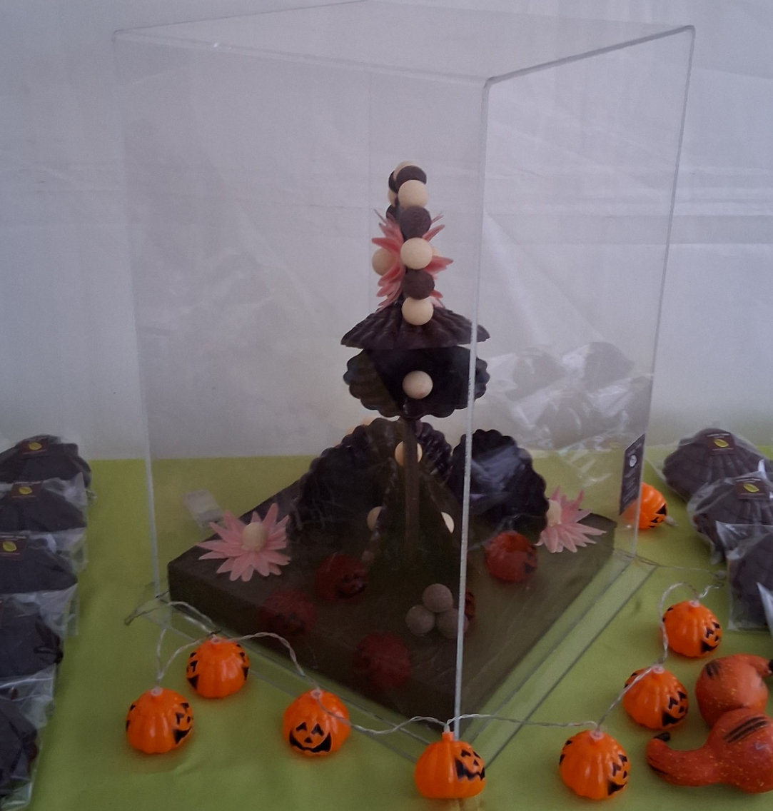 Gagnez la pièce en chocolat de la fête de la coquille